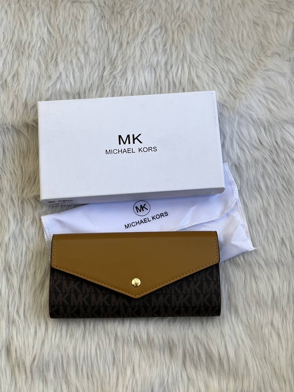 Micheal Kors_131_CB_Long_Flap_Wallet_With_OriginalBox_DustCover