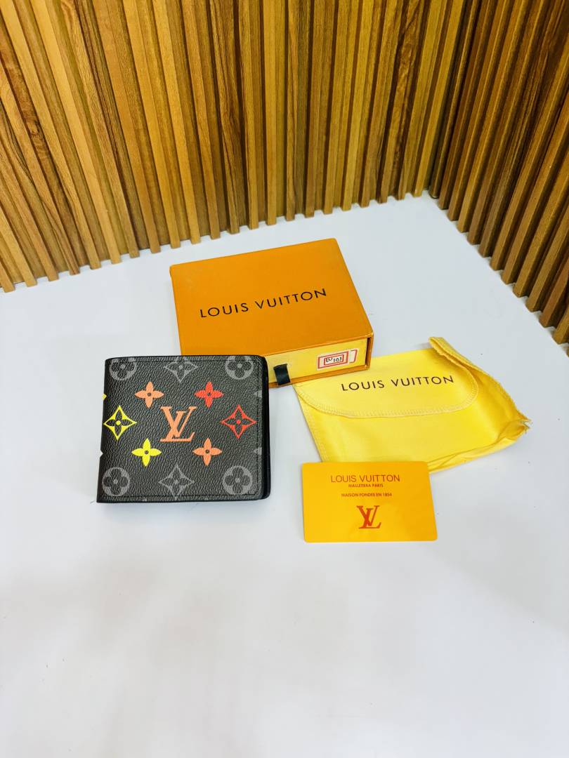 102 LV LOIUS VUTTON PREMIUM QUALITY WALLET