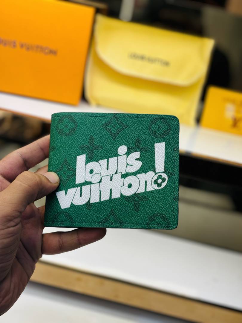 176 LV LOUIIS VUITTON GREEN PREMIUM QUALITY WALLET NO70