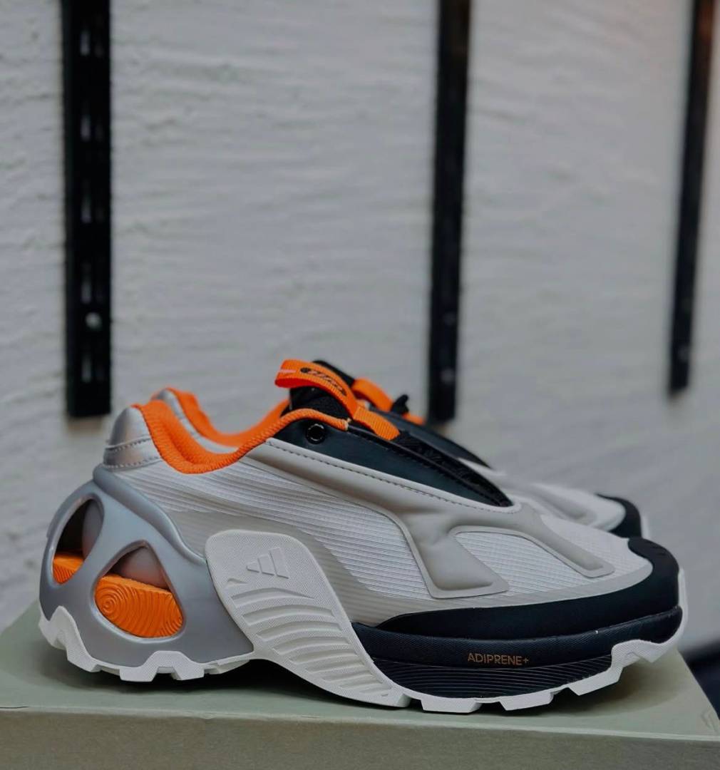 Adidaass Wonder Runner Grey Black