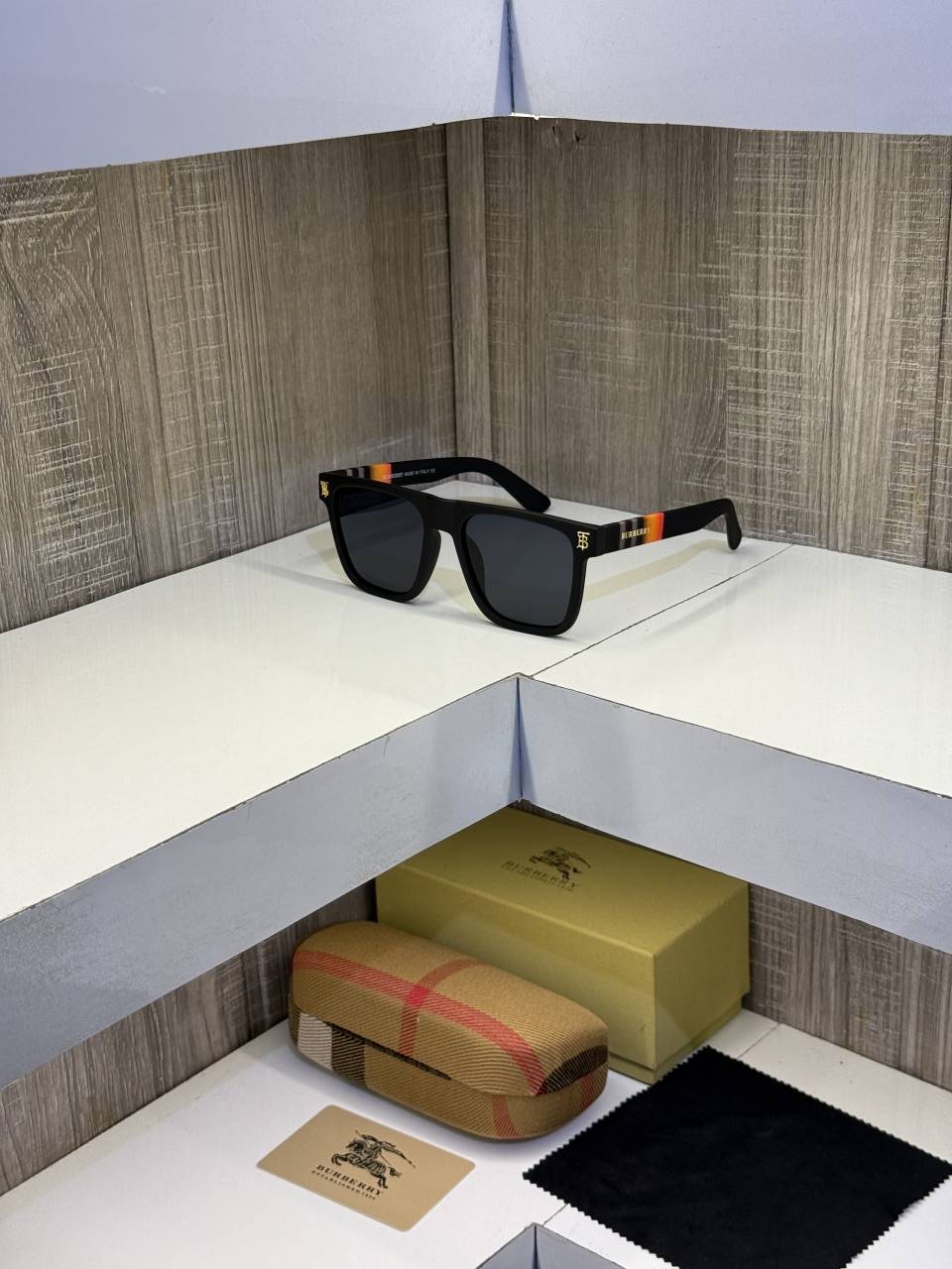Burbery 2114 Premium Sunglass (Matt Frame)