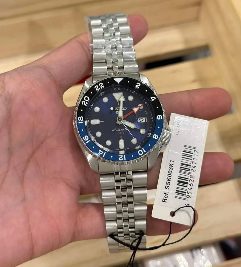 Seiko 5 Sprots Automatic video
