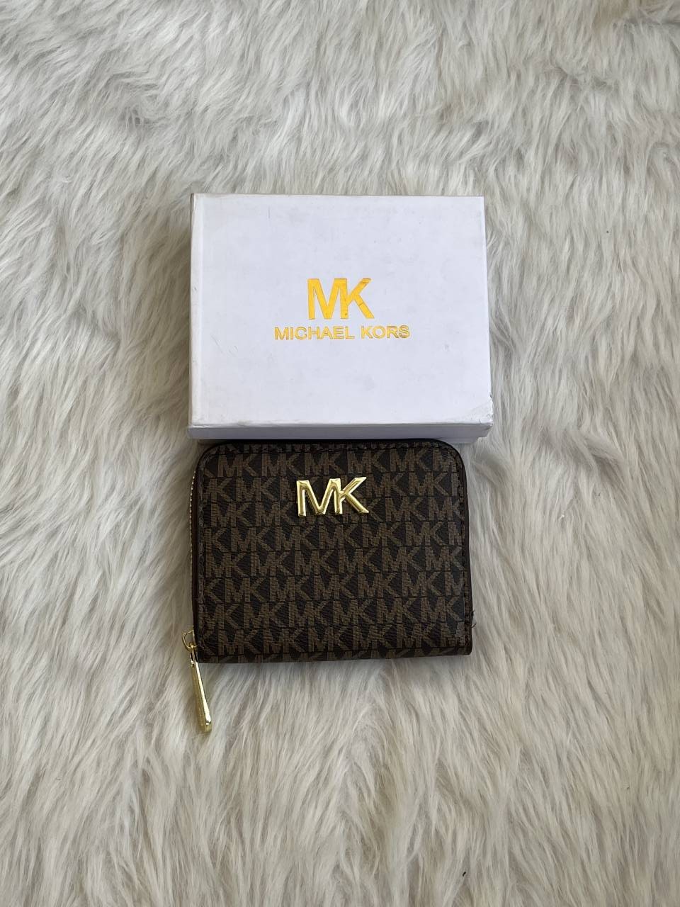 Michaell Kors 137 Zippy Wallet With OriginalBox DustCover Premium