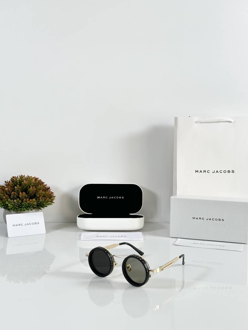Marc Jacobs Premium Adjustable Lens Sunglass Gold Black