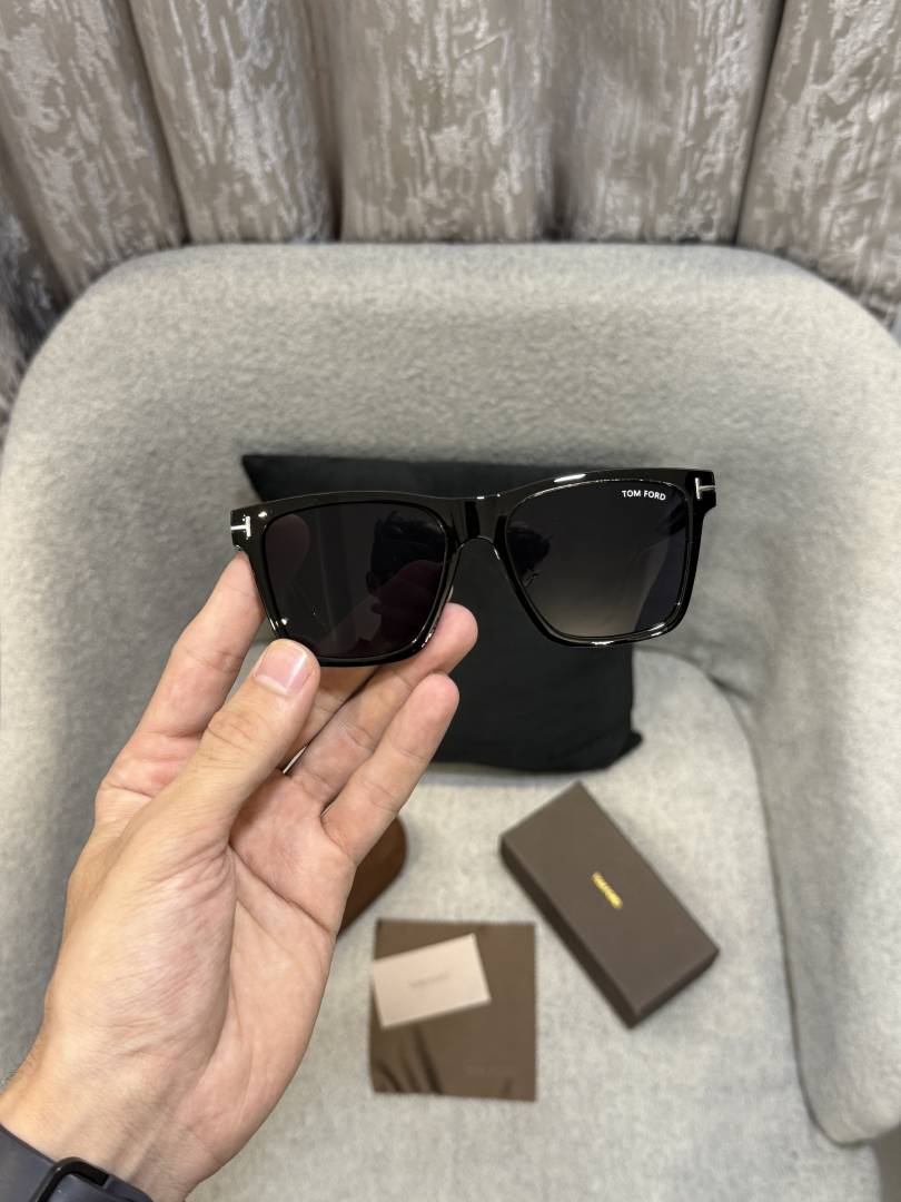 Tom forr Glossy Model 395 Premium sunglass
