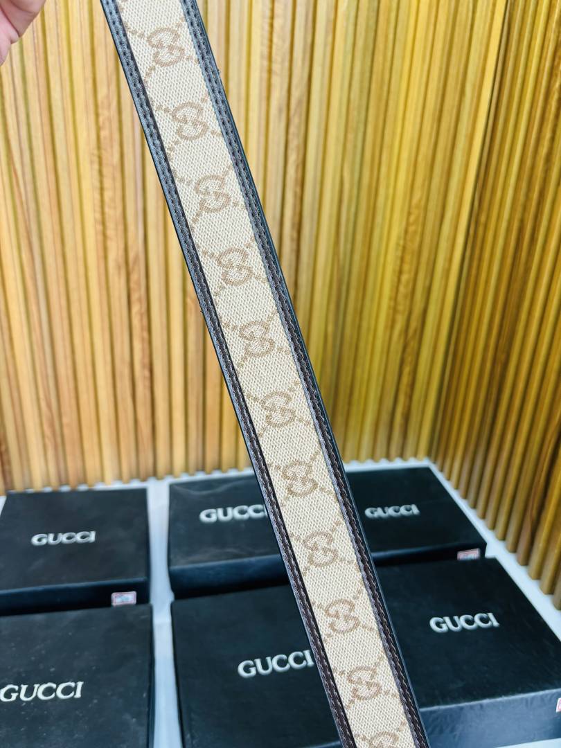 09 GUCHI PREMIUM QUALITY BELT WITH BOX