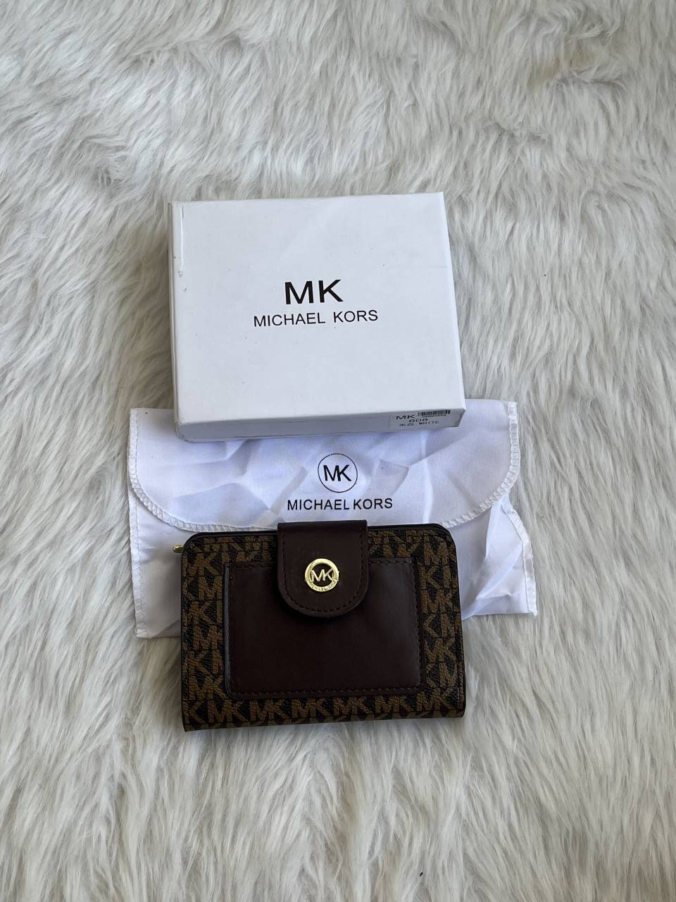 Micheal Kors_117_Flap_Wallet_With_OriginalBox_DustCover_Premium