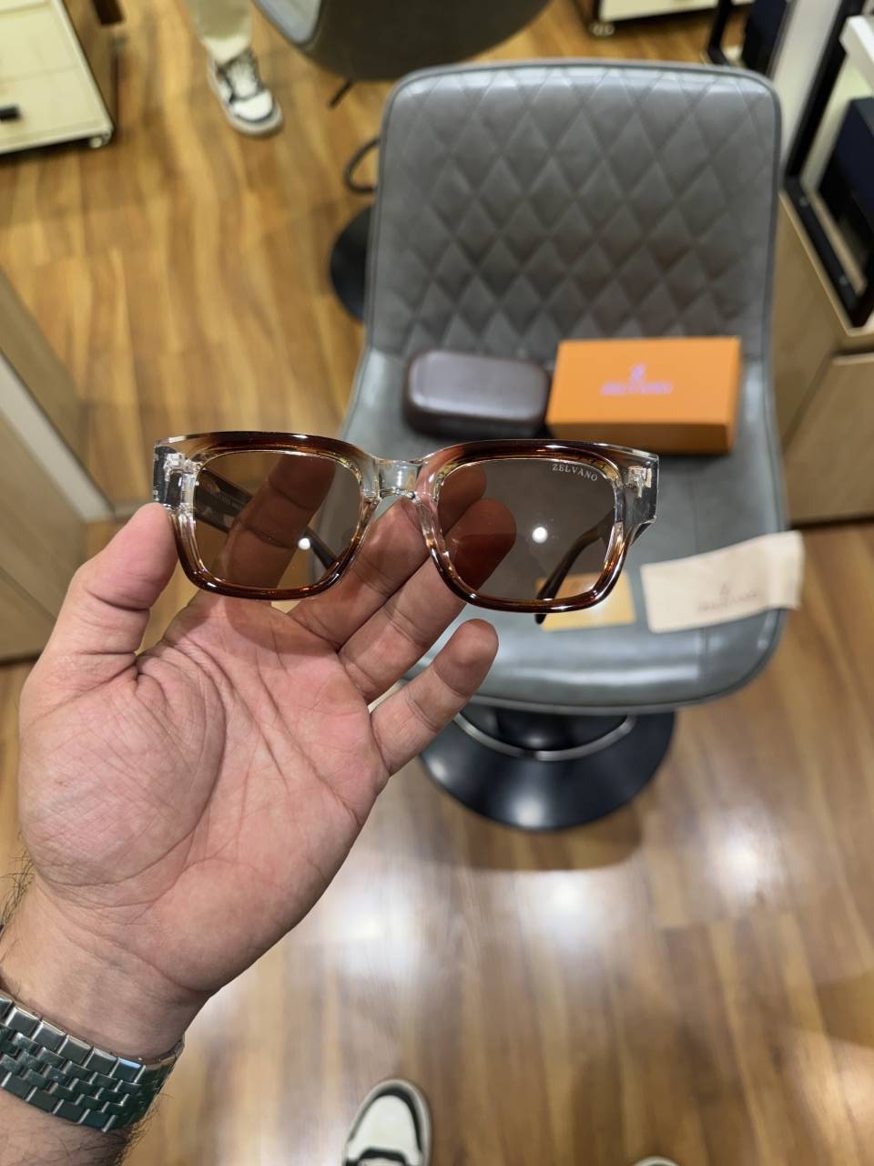 Zelvano 669805 brown