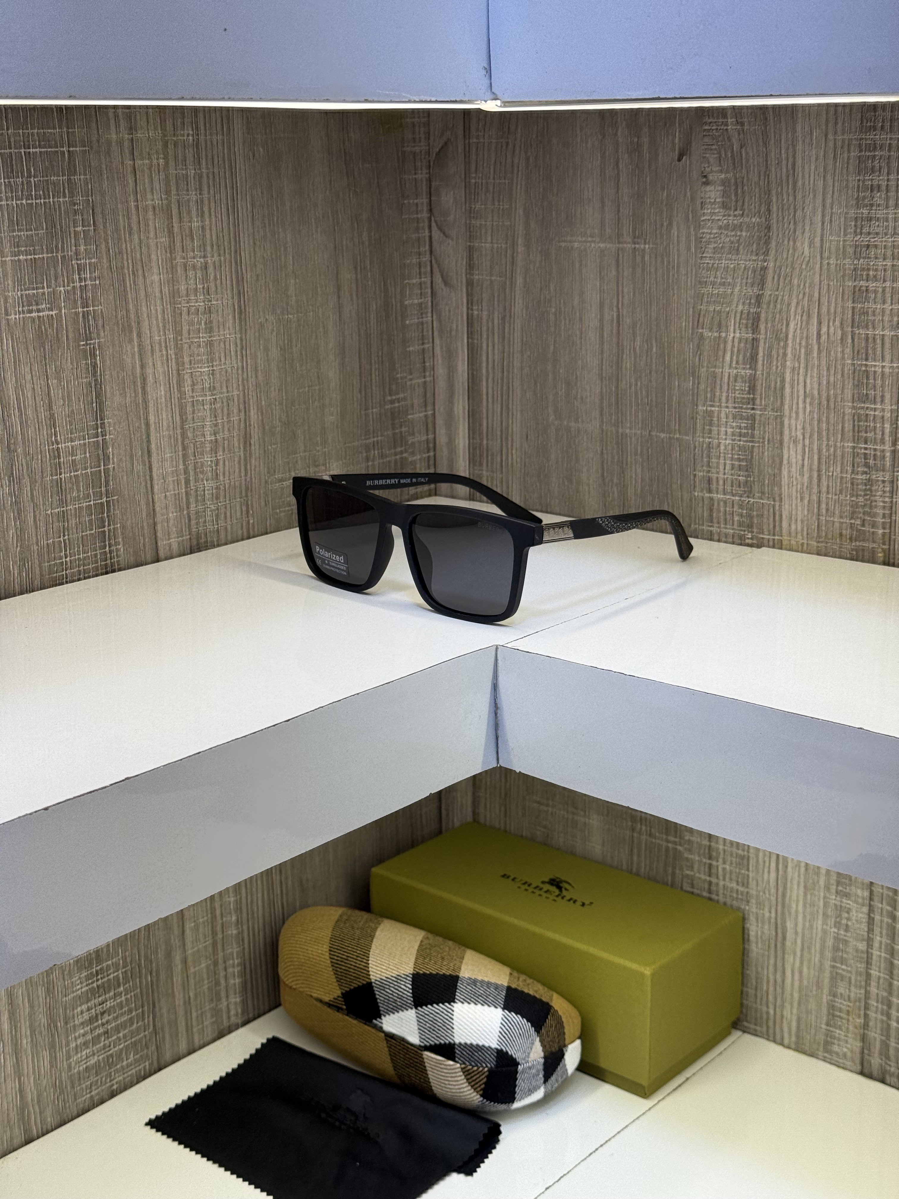 Burbery 69017 Premium sunglass (BlackGrey)