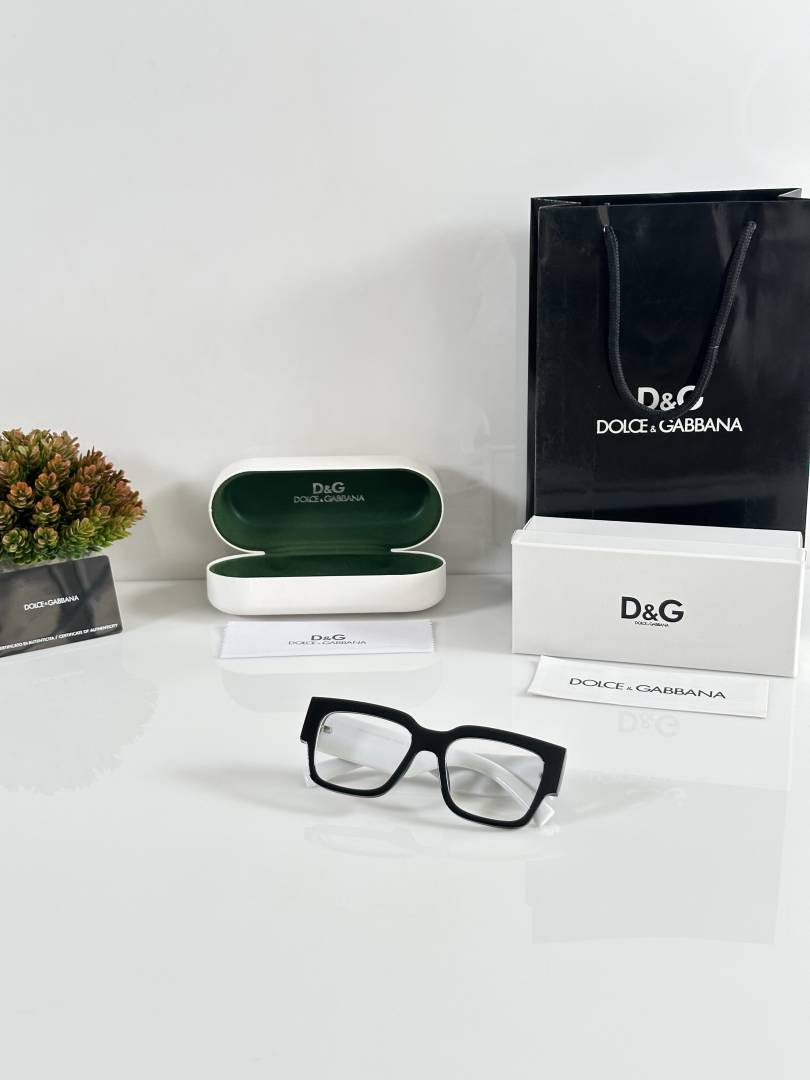 DG6184 Black White Frame