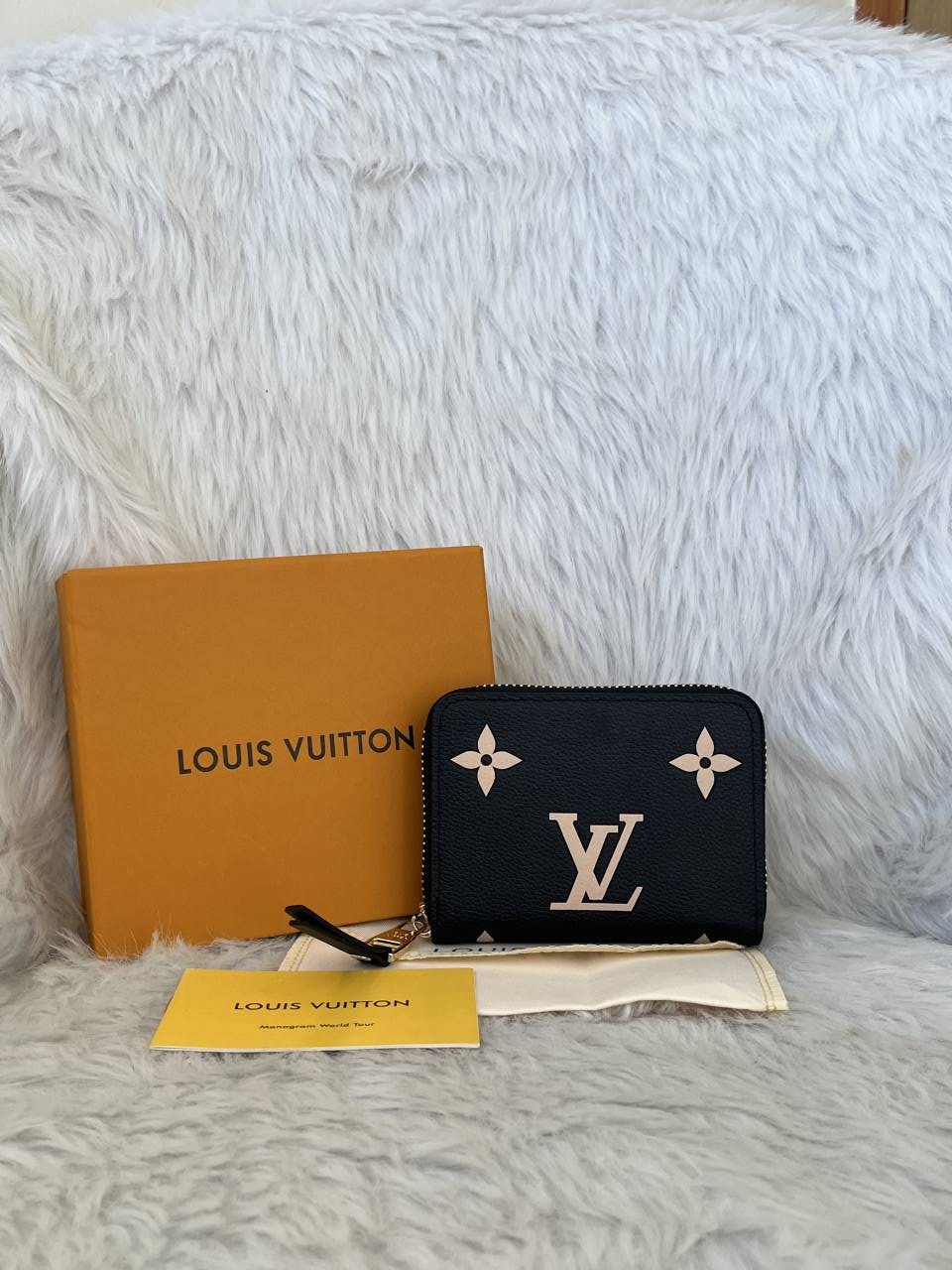 Loius Vutton_Mini_ZippyWallet_With_OriginalBox_DustCover