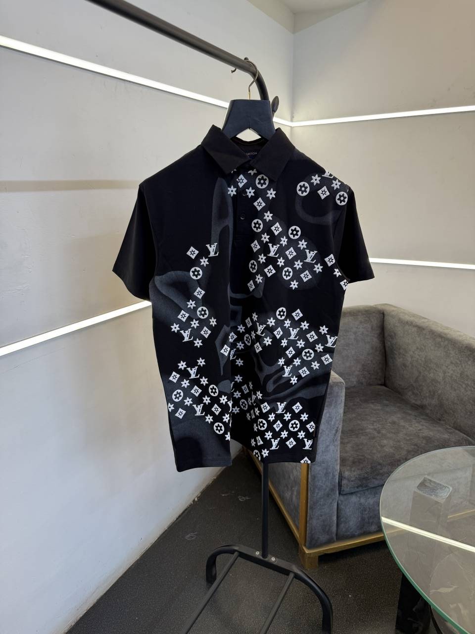 Louis Vuitton embossed and laser print imported polo tshirt black video