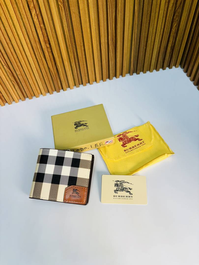 110 BURBERY PREMIUM QUALITY WALLET