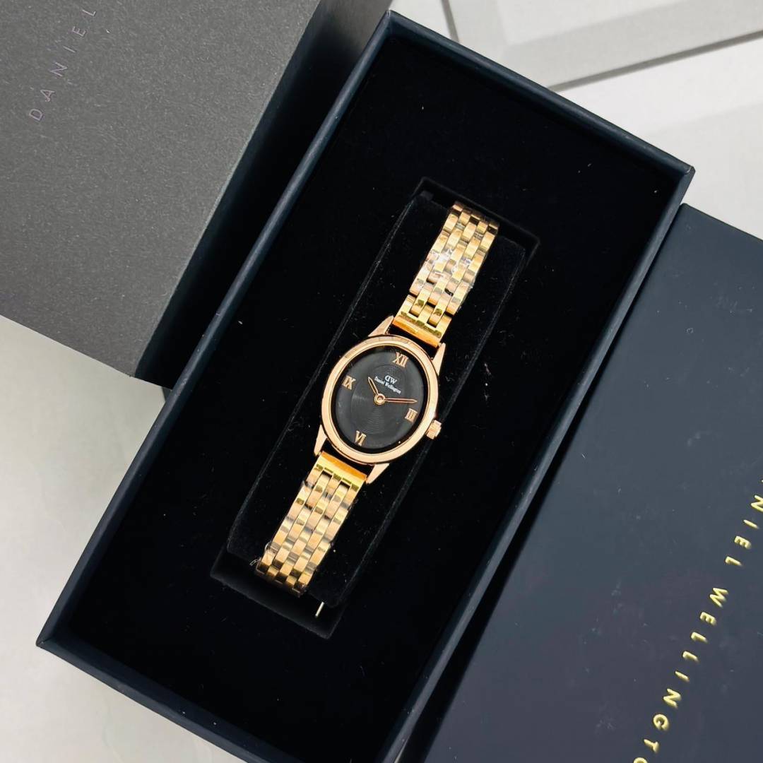 DW_Rosegold_Black_081 video