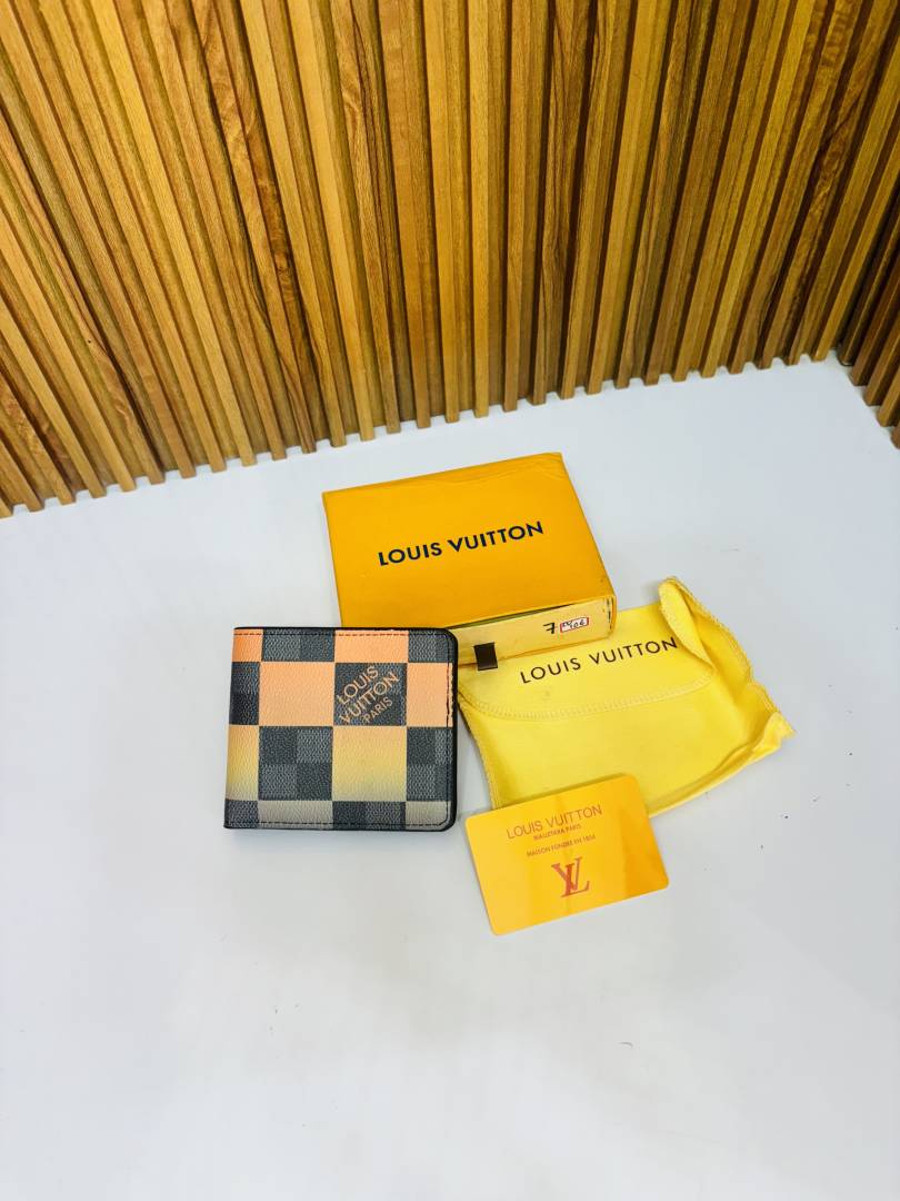 106 LV LOIUS VUTTON PREMIUM QUALITY WALLET