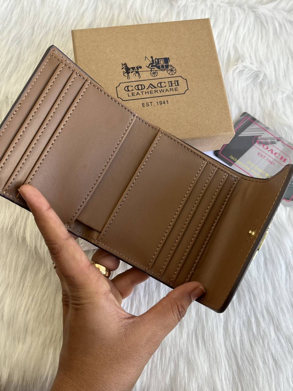 Coatch_115_Trifold_Wallet_With_OriginalBox_DustCover_Card