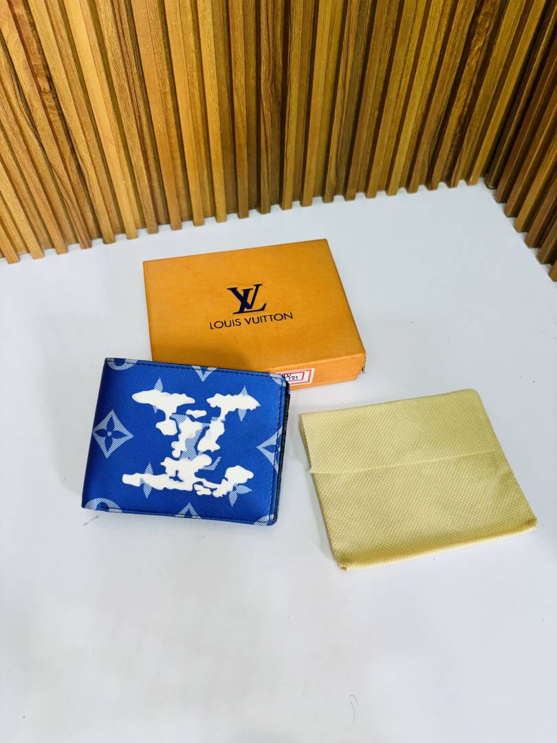 121 LV LOIUS VUTTON PREMIUM QUALITY WALLET