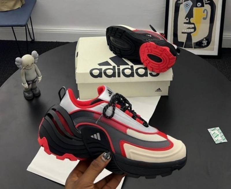 Adidaass Wonder Runner Turbo Red
