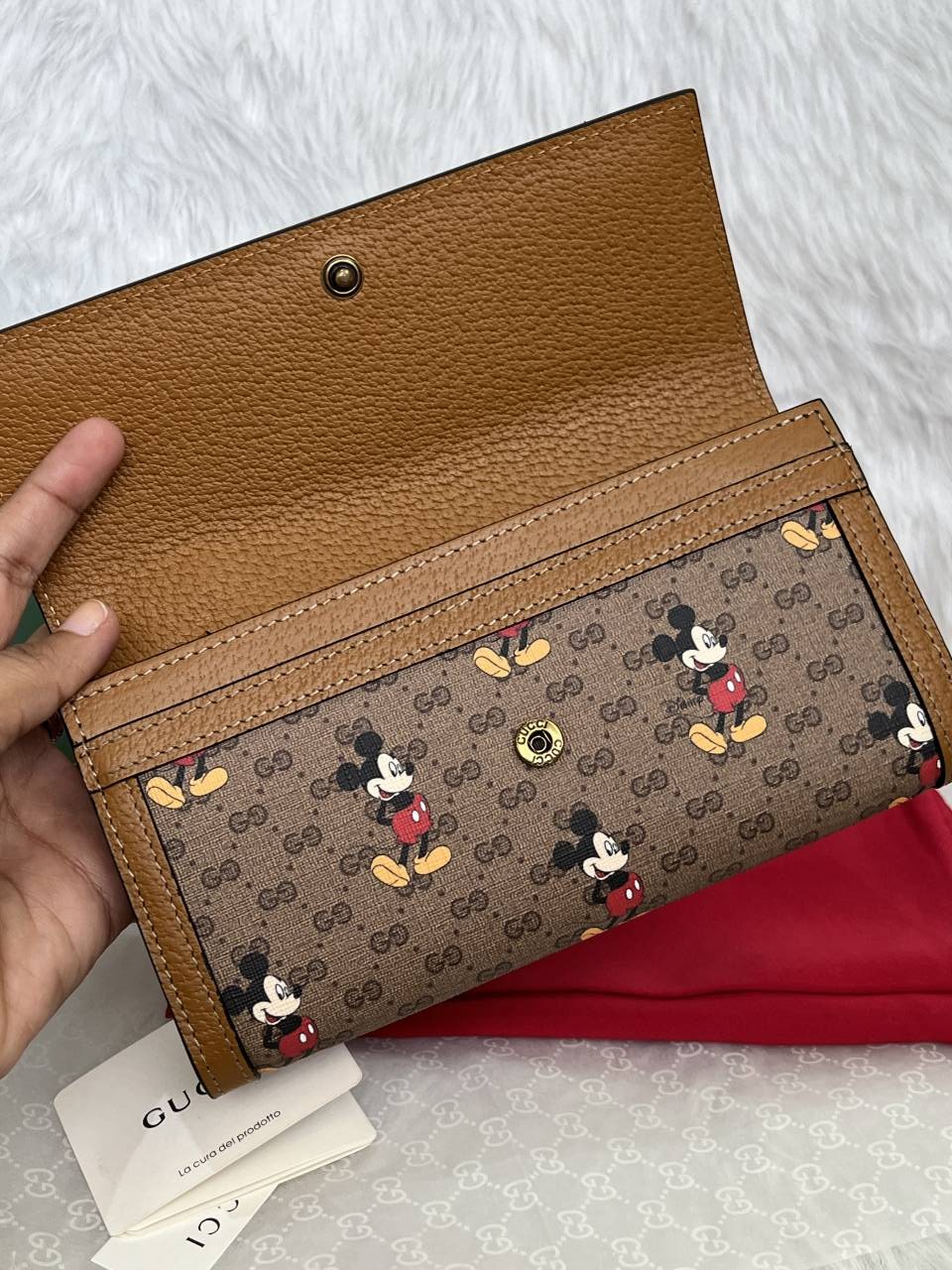 Guchi_X_Disney_MickyMouse_GG_Wallet_With_OriginalBox_DustCover_Cards_Tags_Highend