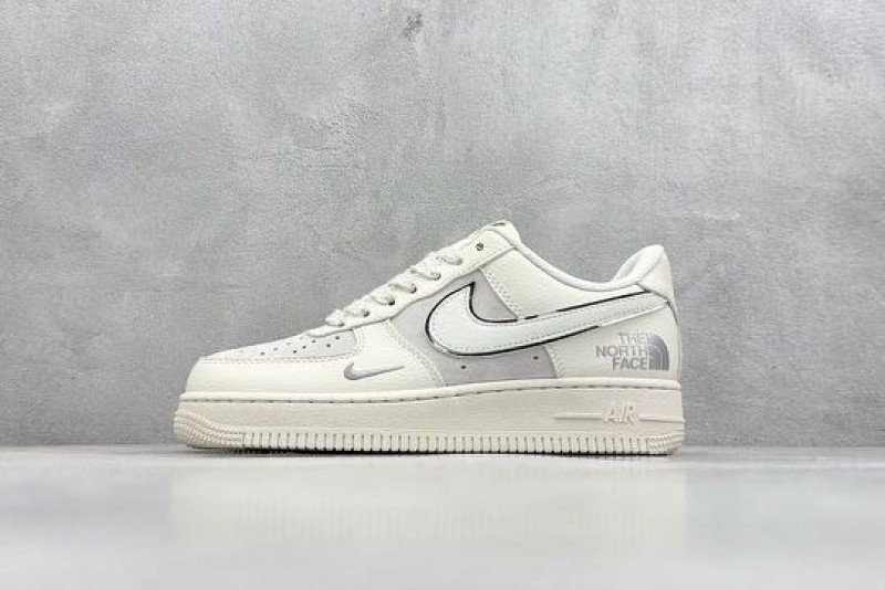 Nike AIRFORCE 1 LOW NORTH FACE BEIGE WHITE 2025 video