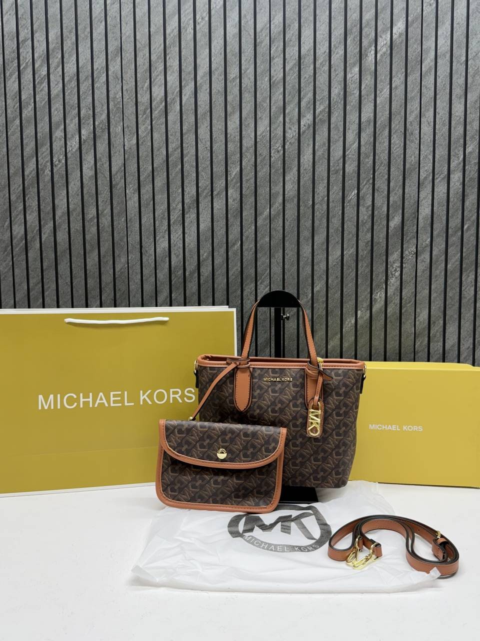 Michaell Kors CB 1719 Eliza Small Tote With Wallet Original Box CarryBag & DustCover