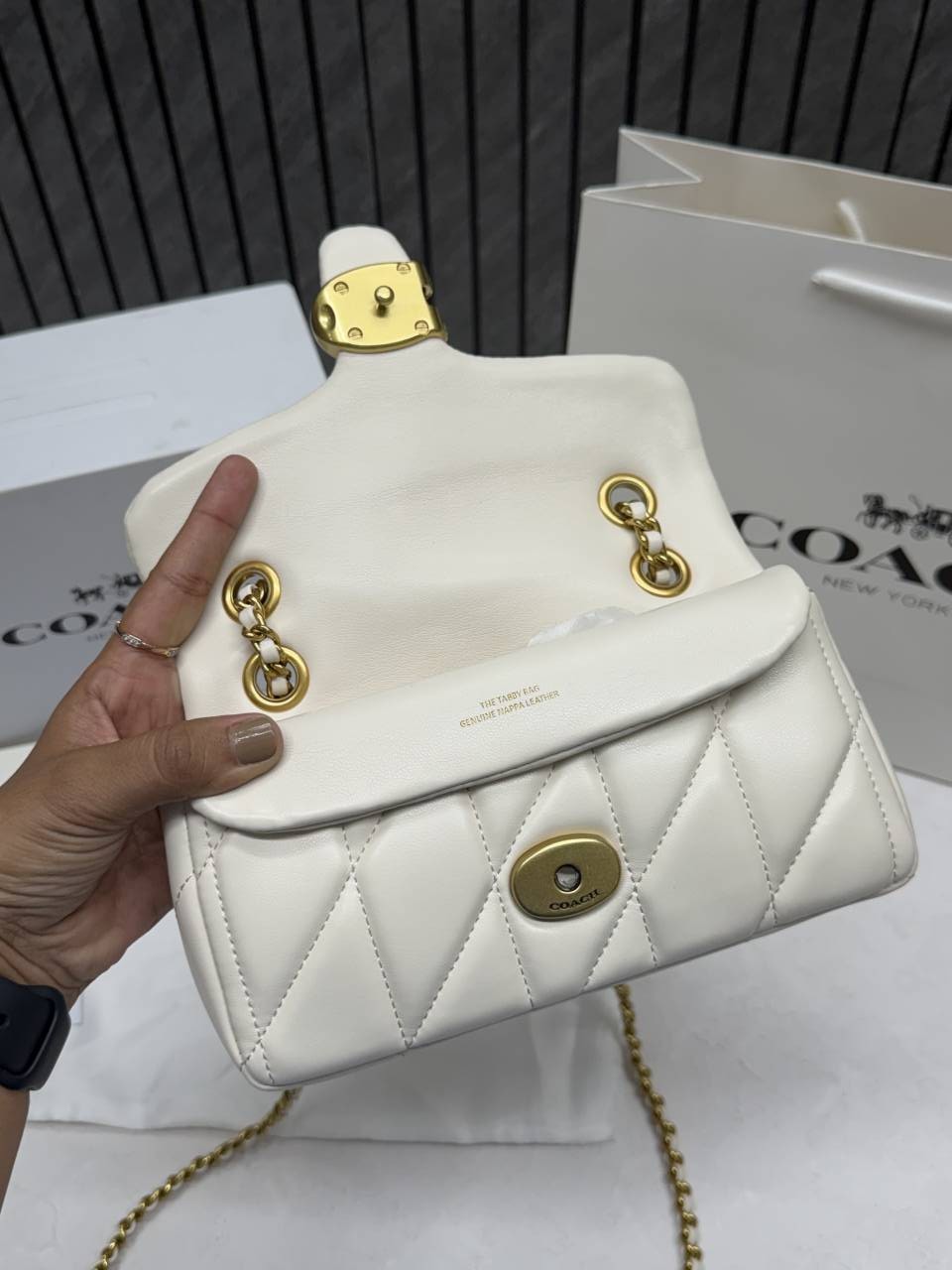 Coacch CB Tabby 20 With Cherry Charm Highend Quilted Leather ShoulderBag With Original CherryCharm Box & CarryBag