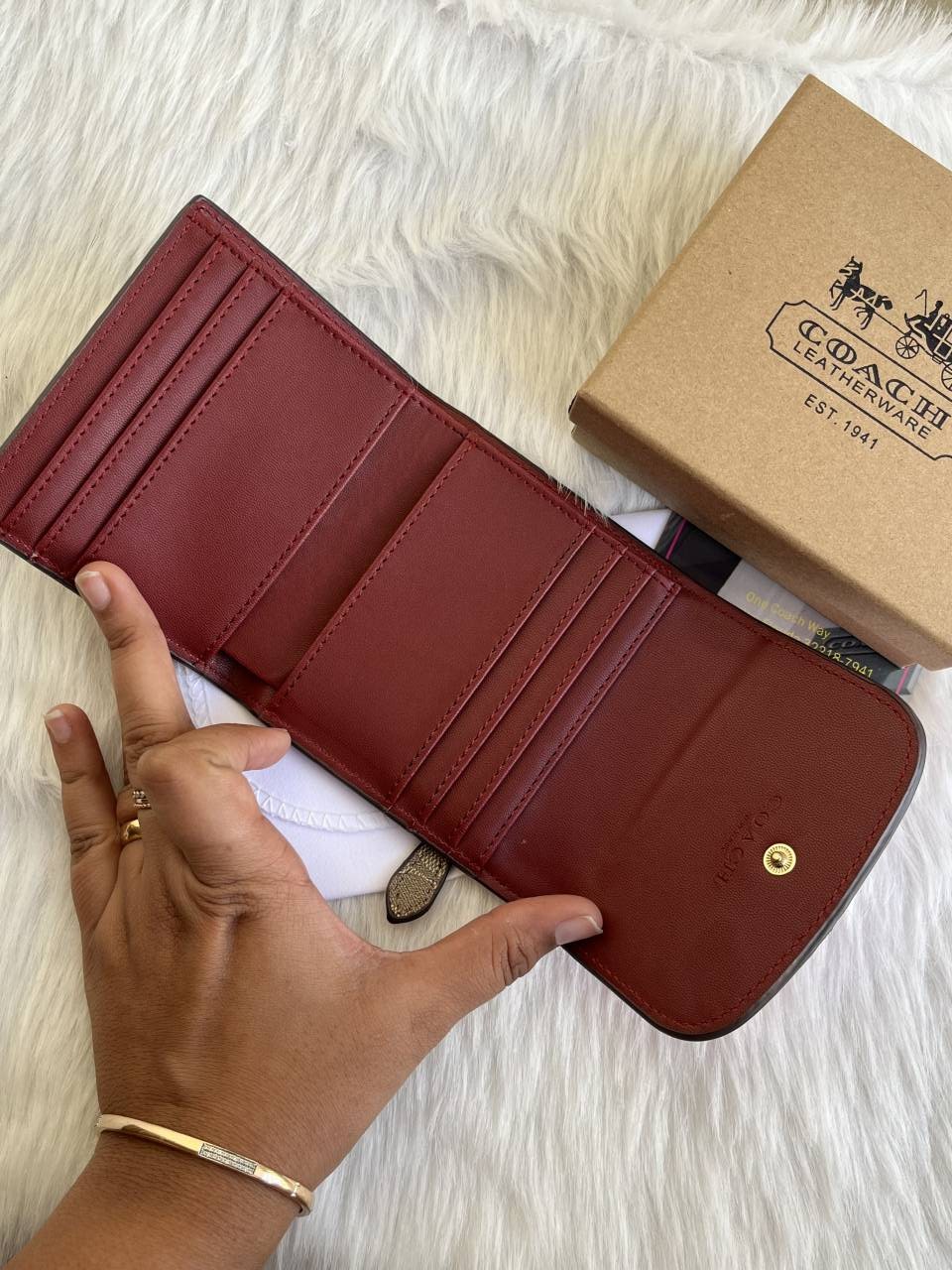 Coatch_123_Trifold_Wallet_With_OriginalBox_DustCover_Card