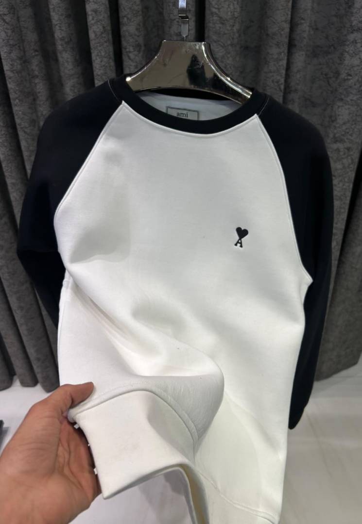 Ami IMPORTED STORE ARTICLE SWEATSHIRT WHITE BLACK