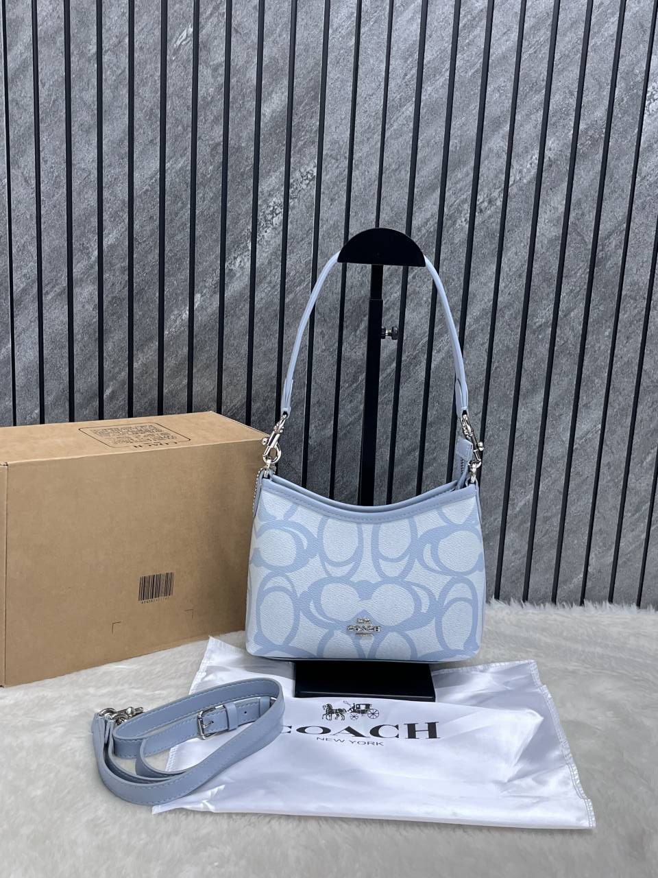 Coach Laurel Mini Tote Premium Highend With Original Box & DustCover