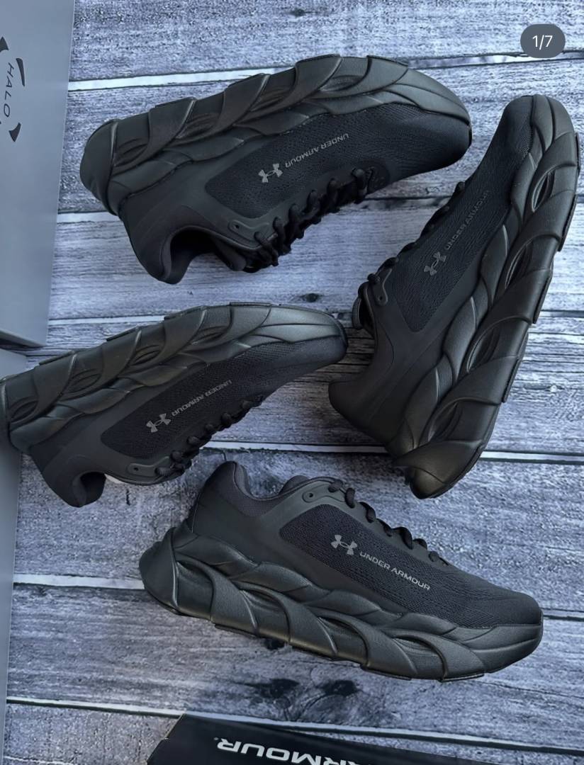 Under Armou Halo Racer Running Black
