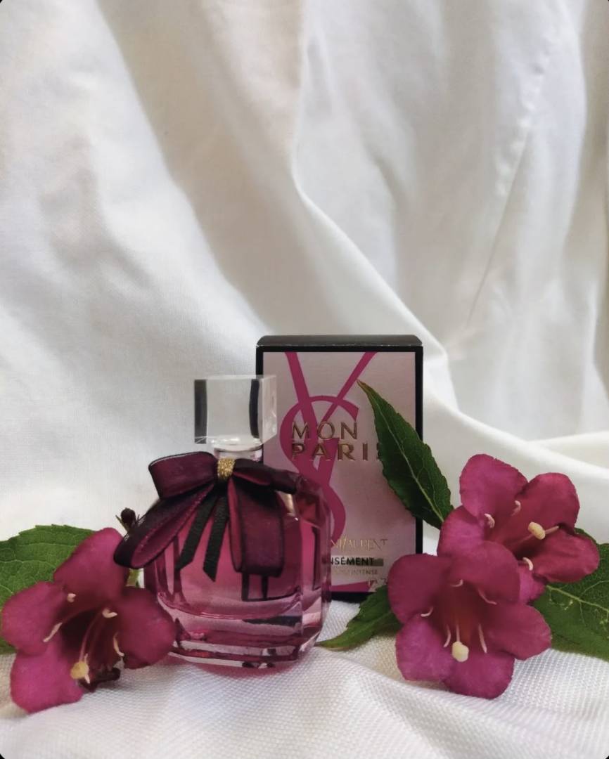YSL MOON PARIS INTENSEMENT