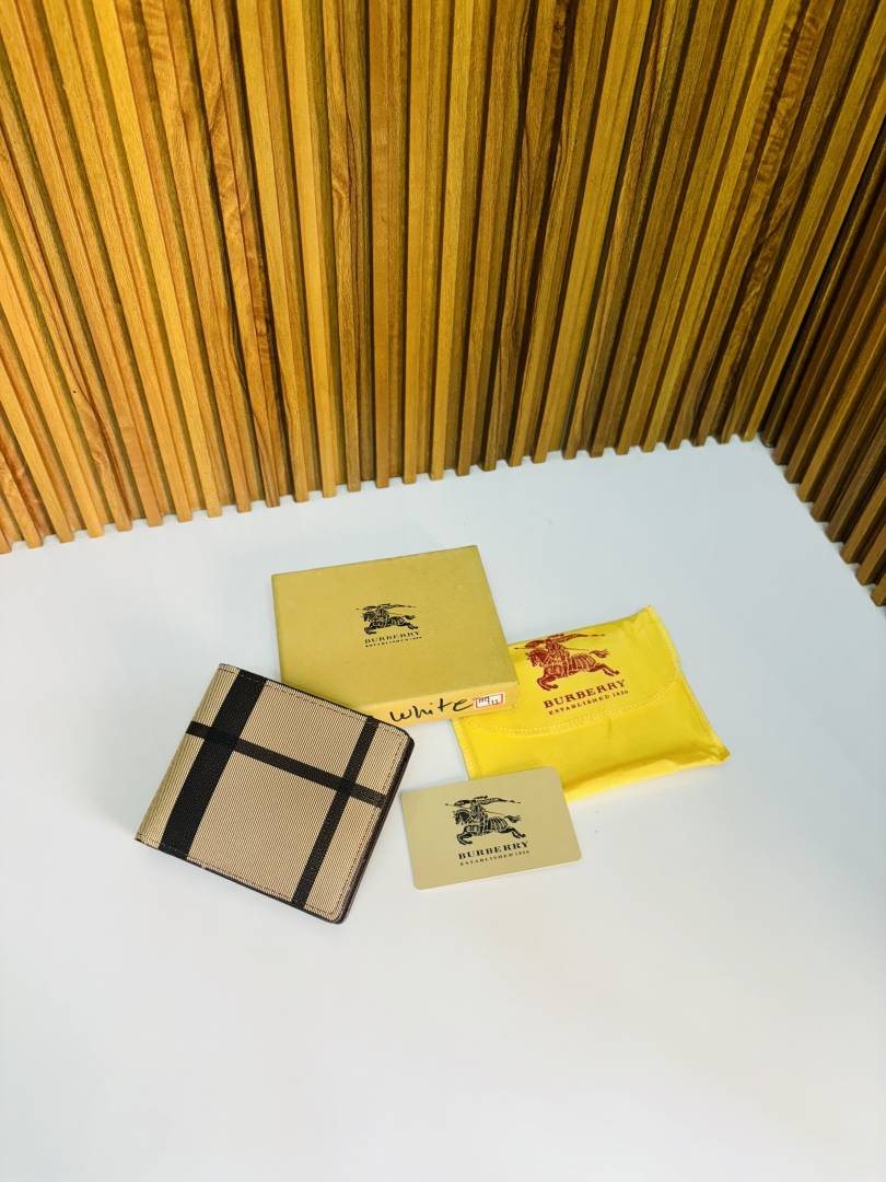 112 BURBERY PREMIUM QUALITY WALLET