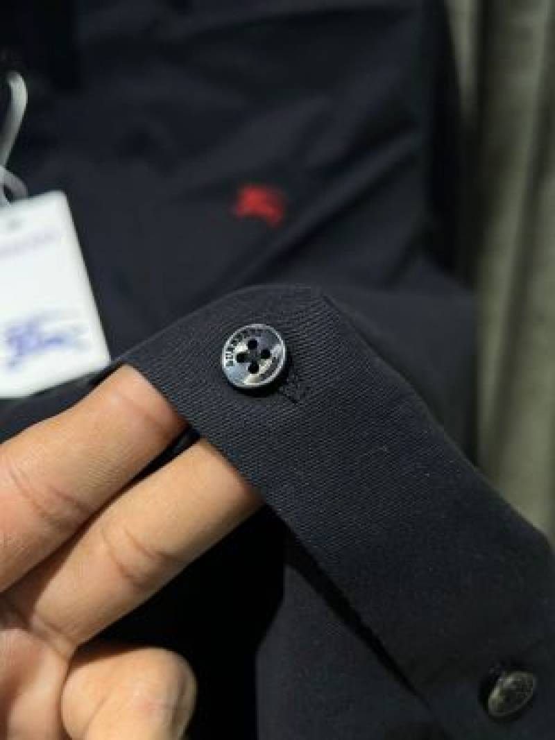 BURBERY IMPORTED STORE ARTICLE SHIRT