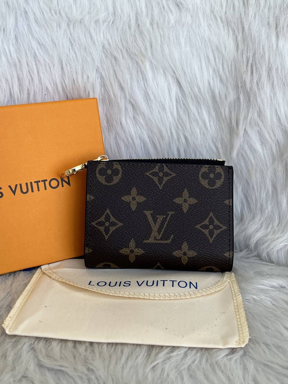 Loius Vutton_Lisa_Inside-Black_Flap_Wallet_With_OriginalBox_DustCover_Booklet_Highend
