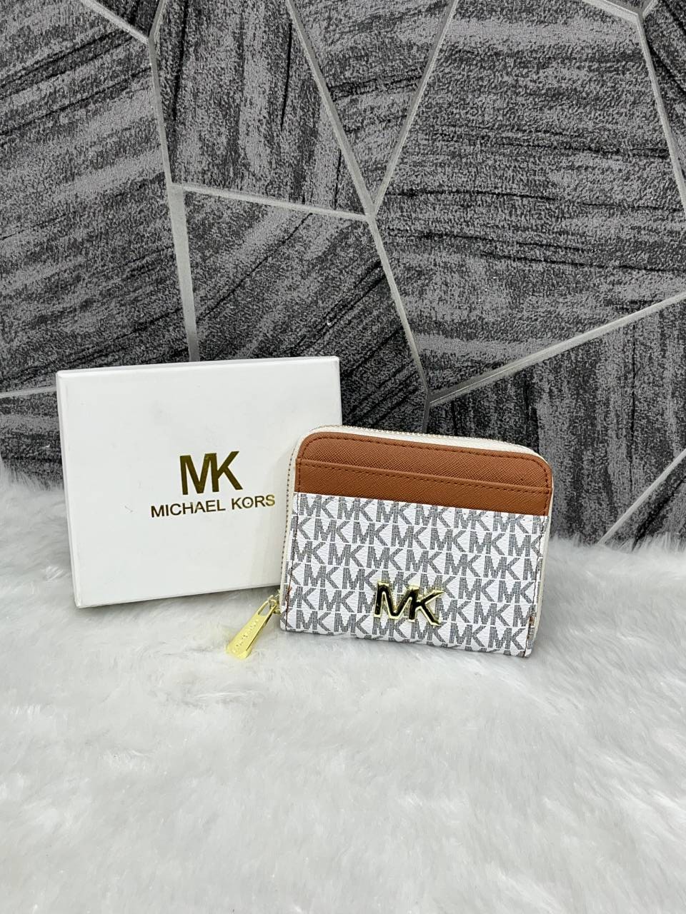 Micheal Kors_101_Mini_Wallet_With_OriginalBox