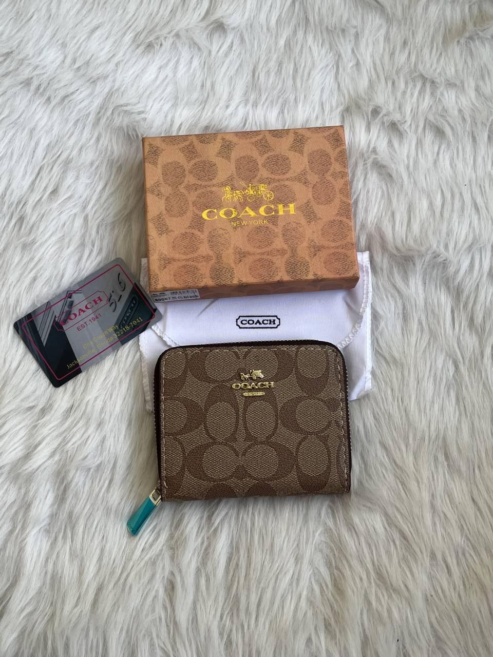 Coacch_115_BR_Zippy_Wallet_With_OriginalBox_DustCover_Premium