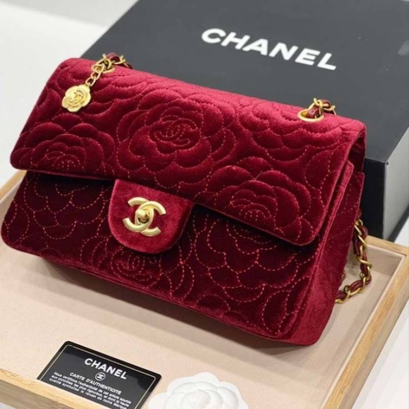 Chennel_Velvet_Camellia_Flower_Premium_Limited_Edition_Bag_With_Dust_Bag_(Red-693)