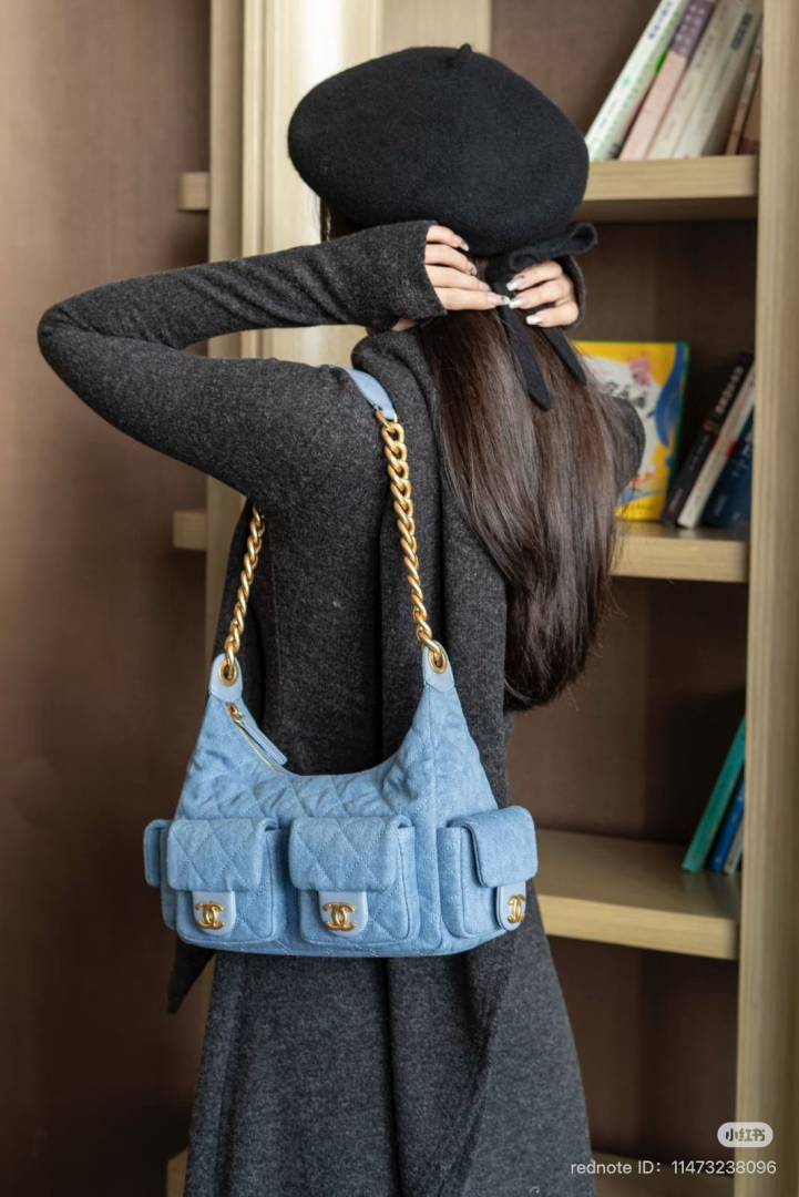 Chennel_CB_Denim_Blue_Cargo_ShoulderBag_With_DustCover_CarryBag