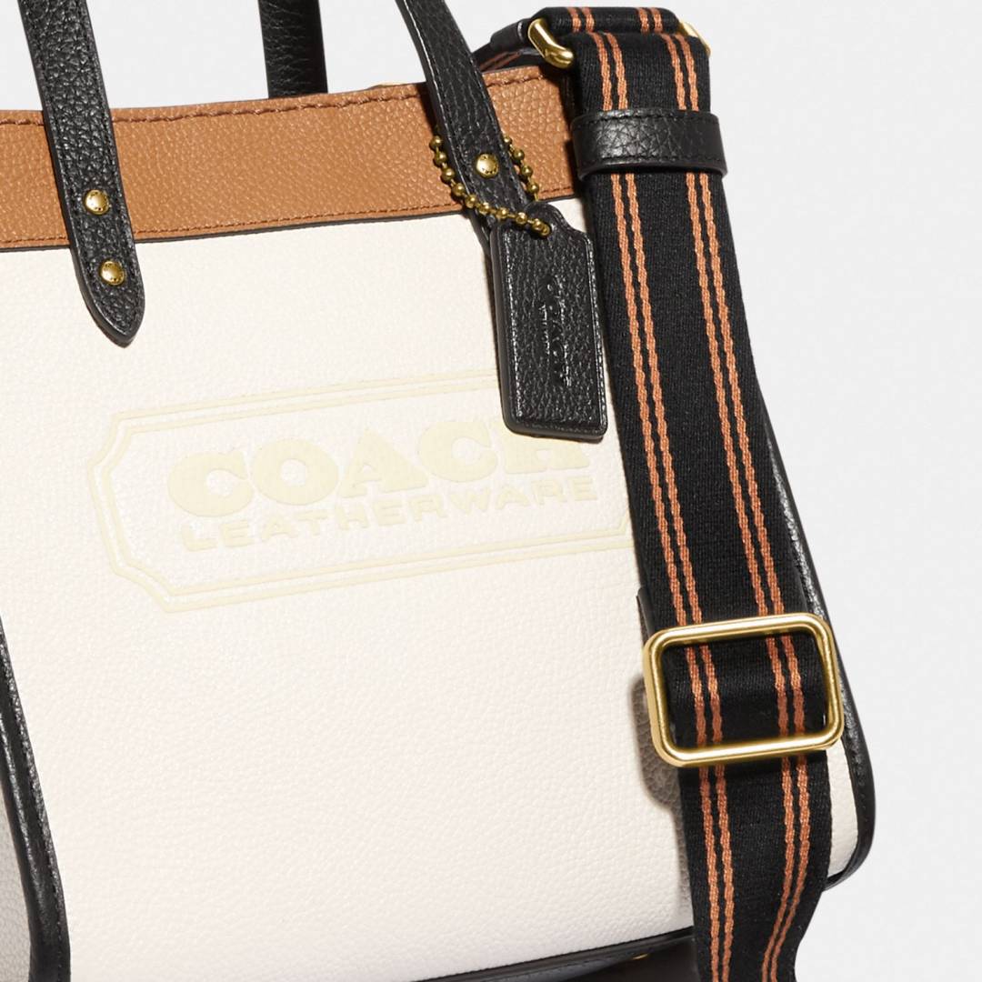 Coacch_Field_Tote_22_With_OriginalBox_DustCover