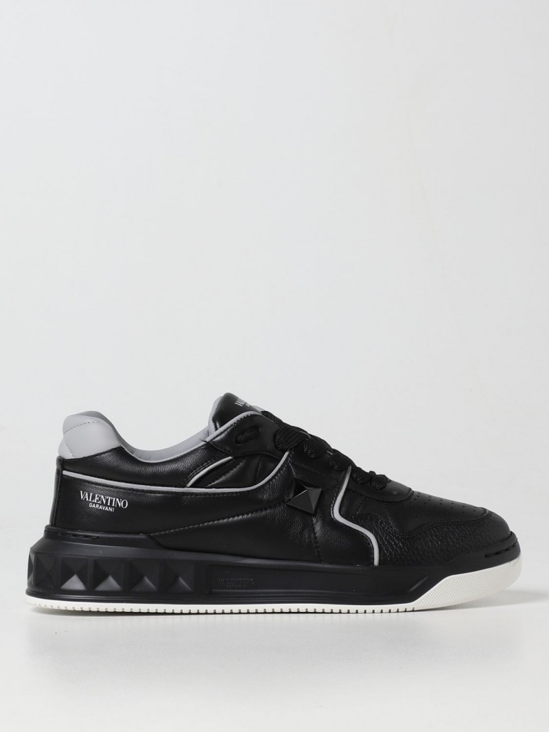 valentynoo garavani one stud black sneakers--