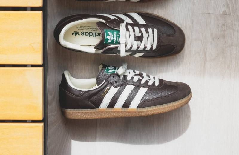 Adiddas Originals Samba OG sneakers in dark brown and white