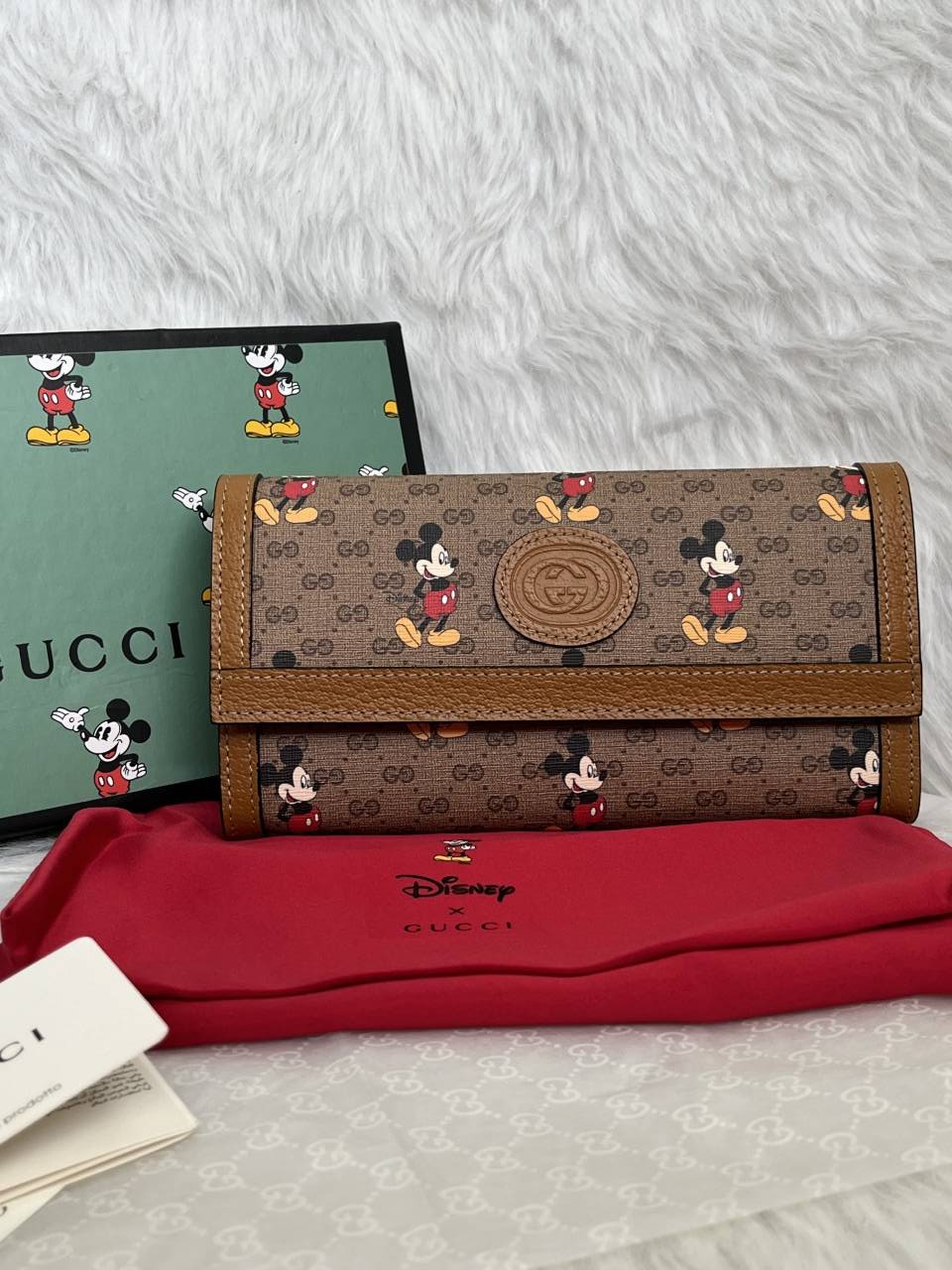 Guchi_X_Disney_MickyMouse_GG_Wallet_With_OriginalBox_DustCover_Cards_Tags_Highend