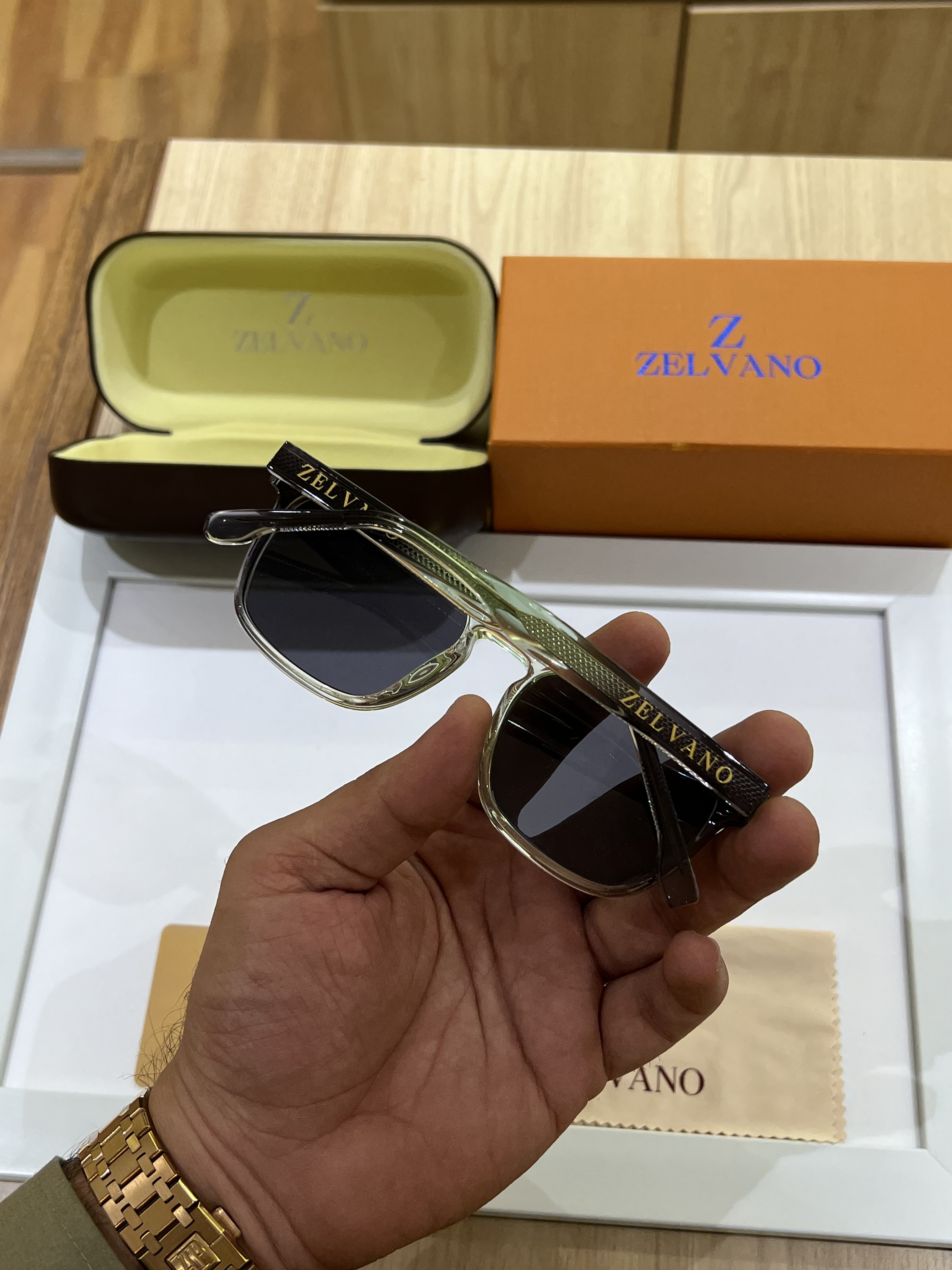 Zelvano 2808 transparent black