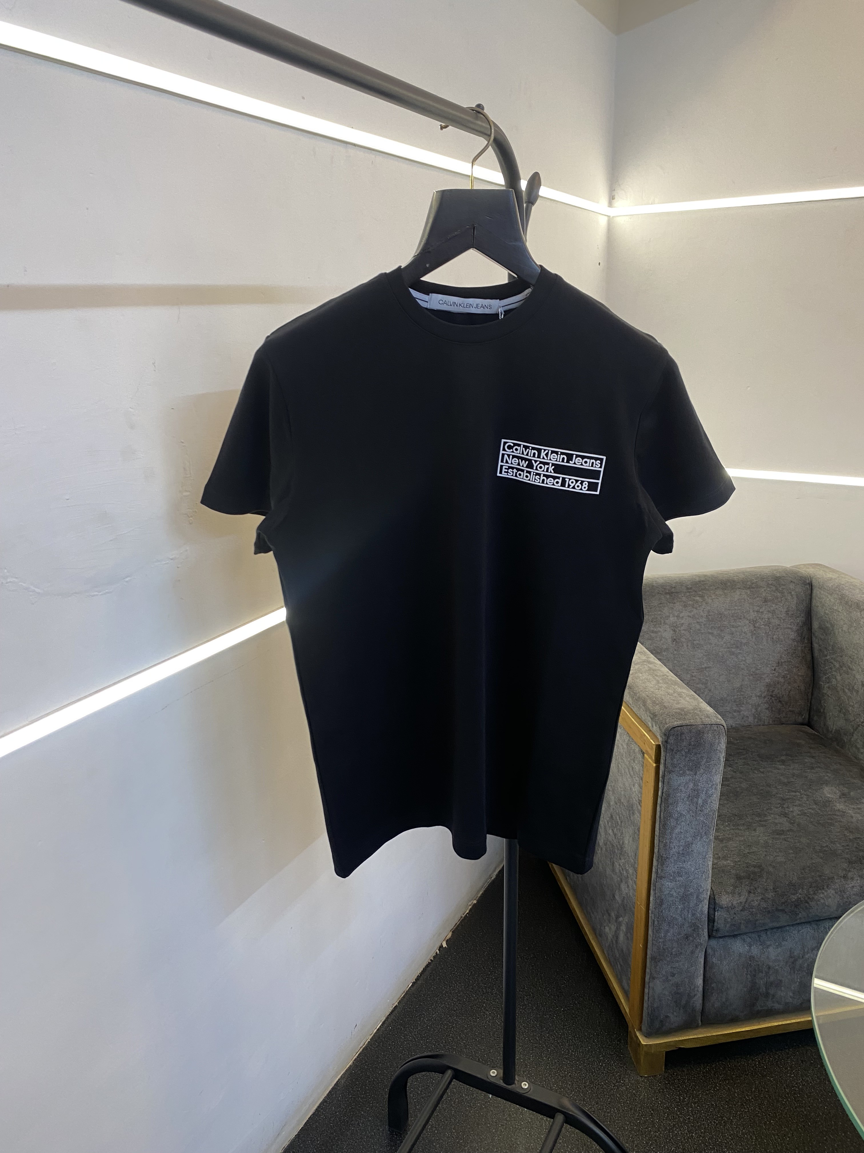 Calvin kline imported round neck tshirt black sale