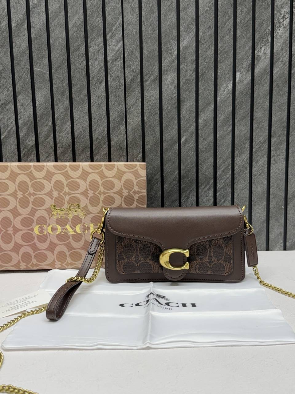 Coacch Tabby 19 Chain Clutch SuperHighend Quality 11 With OriginalBox & DustCover