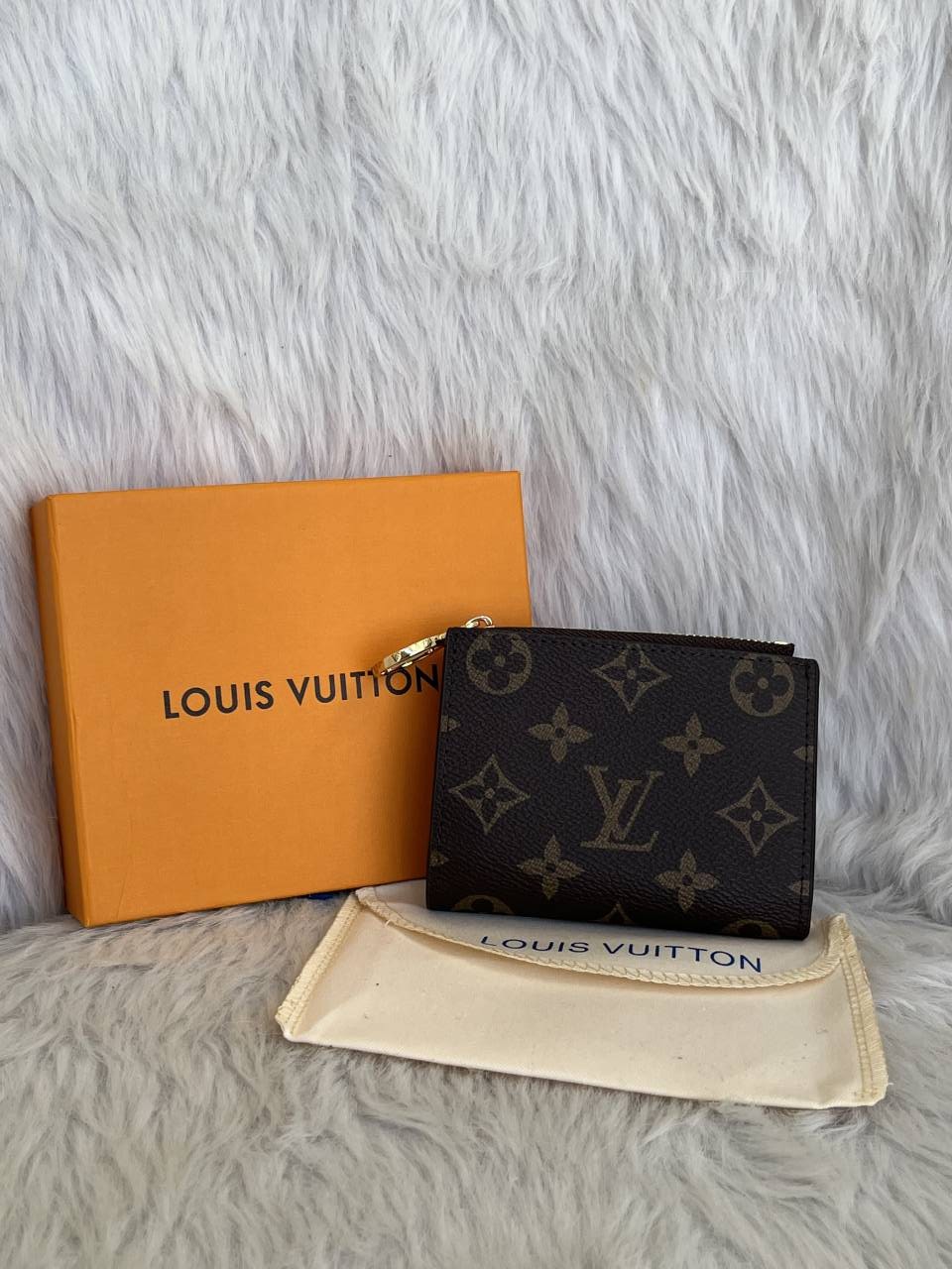 Loius Vutton_Lisa_Inside-Red_Flap_Wallet_With_OriginalBox_DustCover_Booklet_Highend