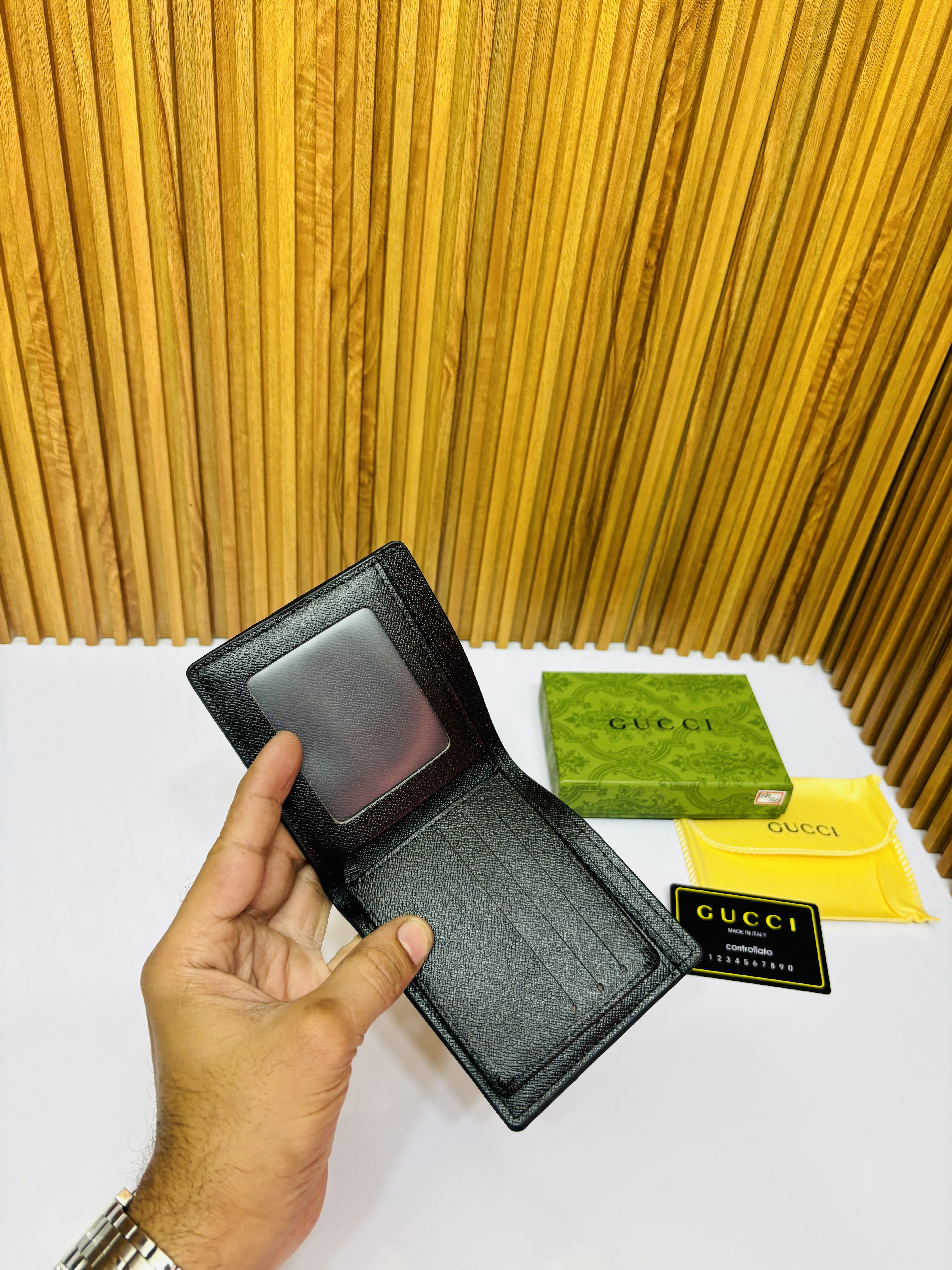 106 GUCHI PREMIUM QUALITY WALLET