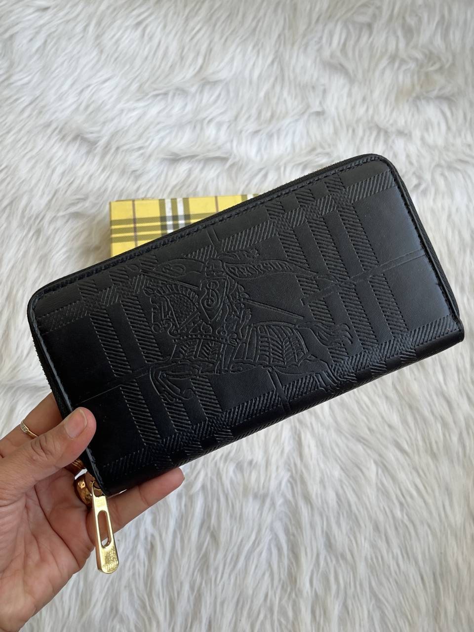 Burbery_139_Zippy_Wallet_With_OriginalBox