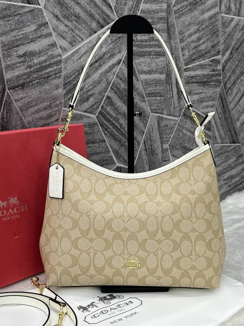 Coacch Laurel Medium Tote With Original Box DustCover & Long Belt