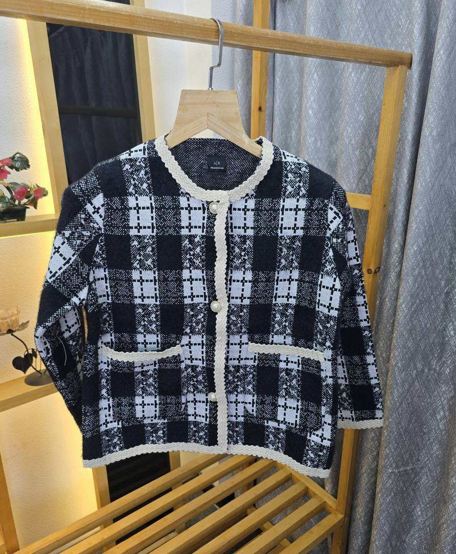 WOMEN AX PEARL SWEATER BLACK SB177-BK